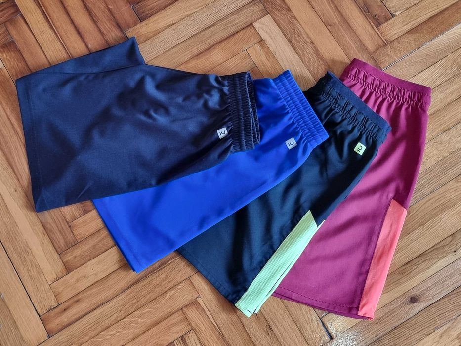 Lot 4 pantaloni scurti fotbal Decathlon, marimea 140