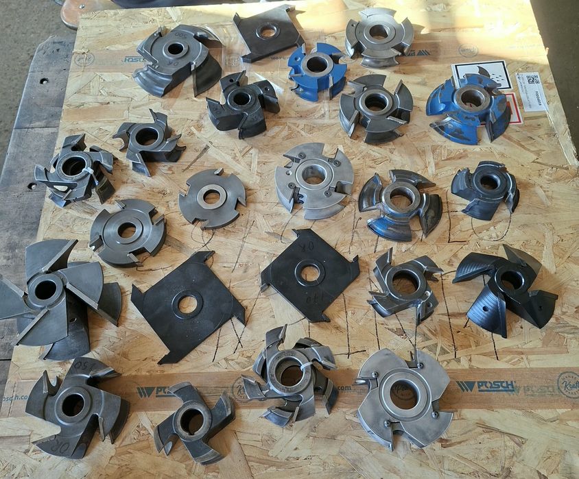 Lot 25 Freze pentru tamplarie originale