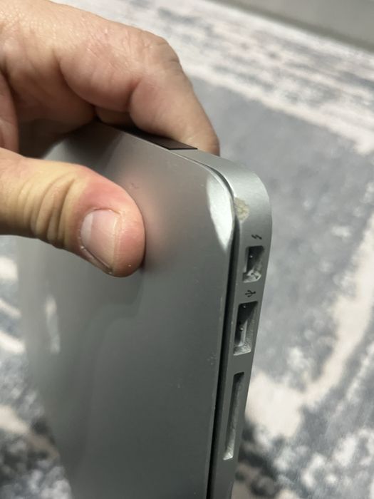 Macbook air i5 din 2011