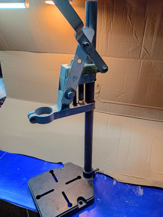 Стойка за бормашина