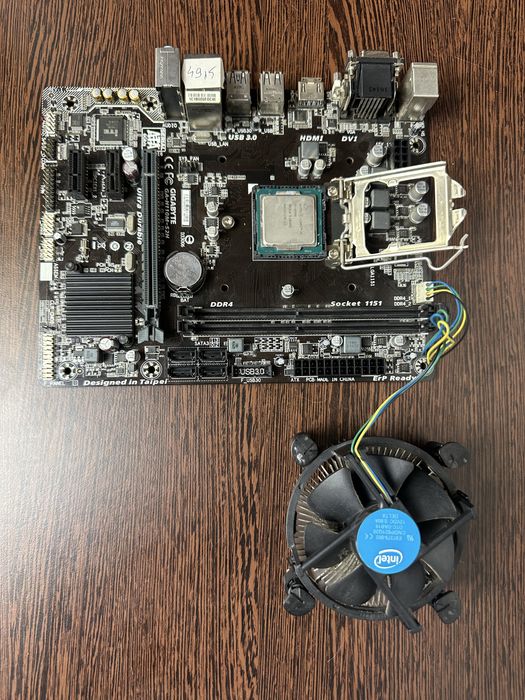 Placa de Baza GigaByte H110M + Procesor i5 6500 si cooler