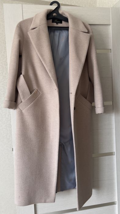 Продам пальто весна-осень
