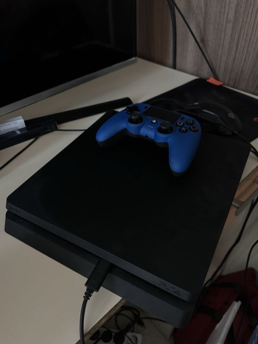 PlayStation 4 slim