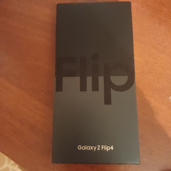 Samsung galaxy z flip 4