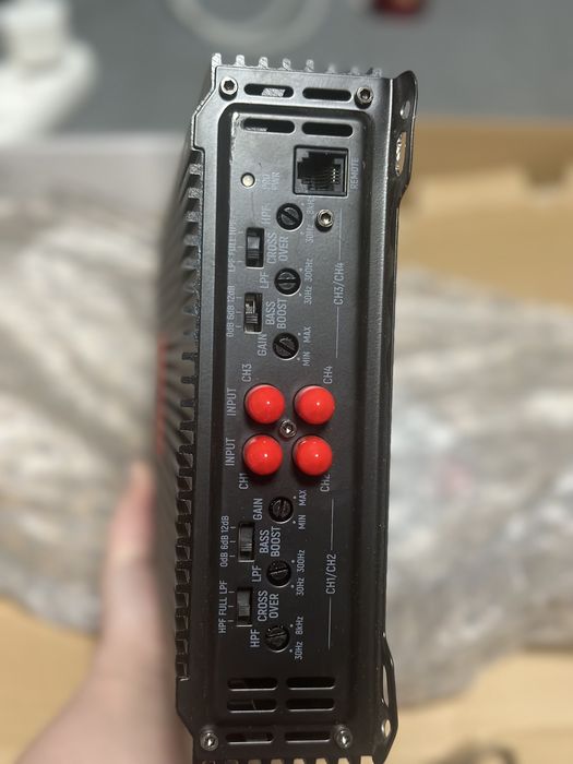 Продам усилитель новый