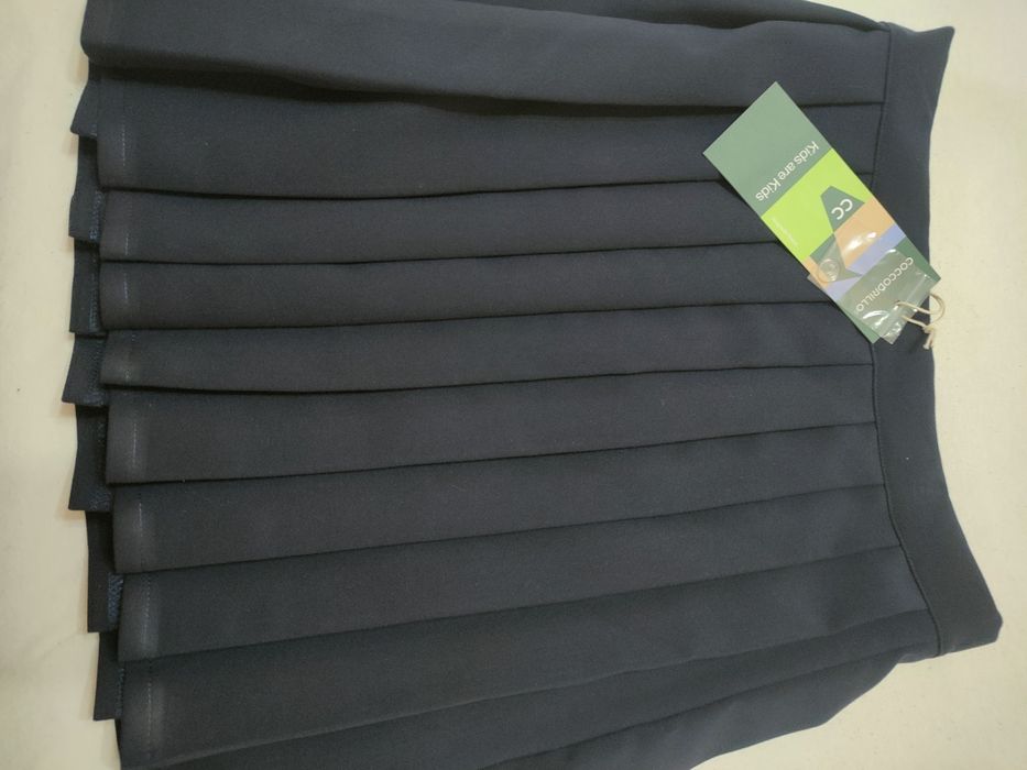 Тъмносиня  пола на плисе