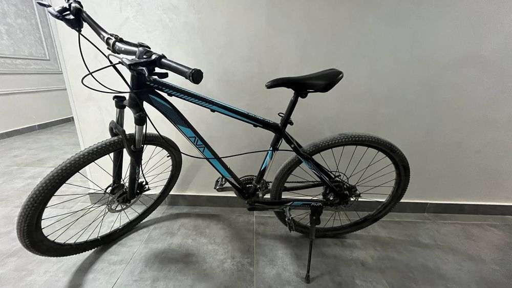 Велосипед мтб в черно синем цвете