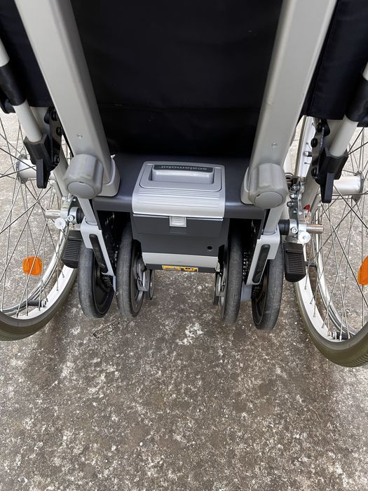 Carucior handicap cu urcator/coborator trepte  - Alber Scalamobil S30
