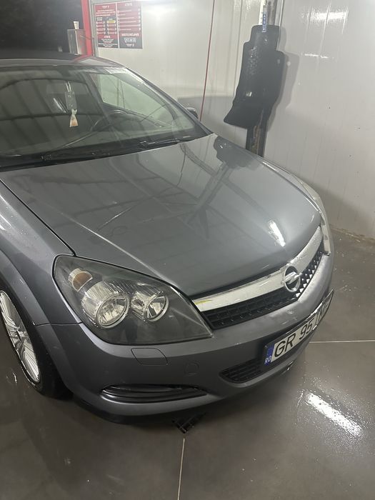 Vând urgent Opel Astra GTC 1.6 benzină – 2006