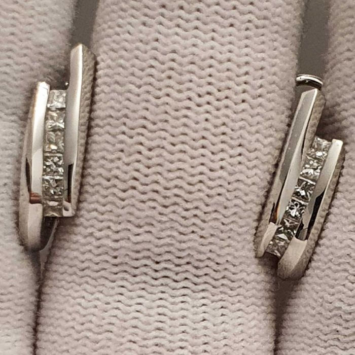 cercei aur alb 14k cu 0.75ct diamante naturale princess