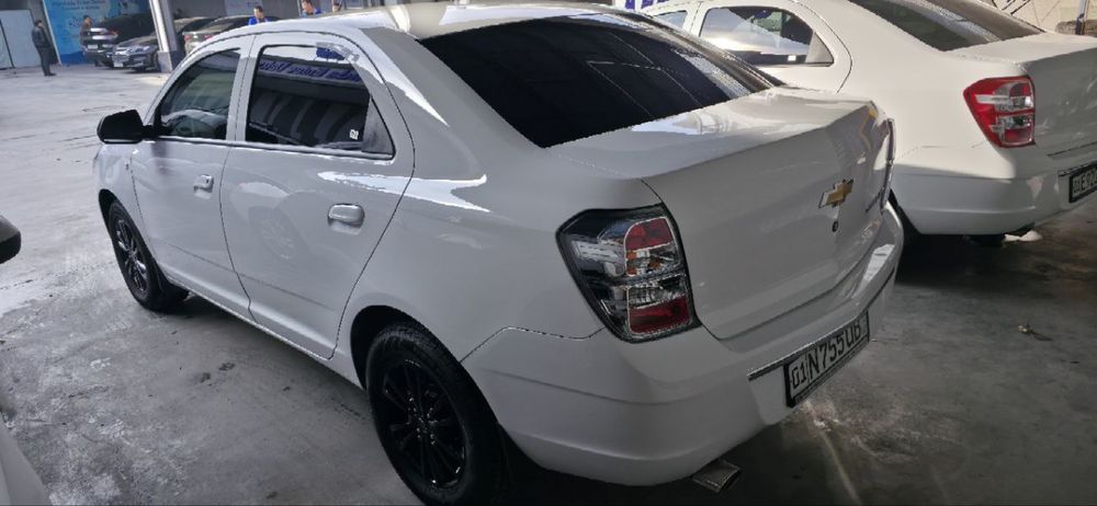 Chevrolet cobalt 2025 midnight