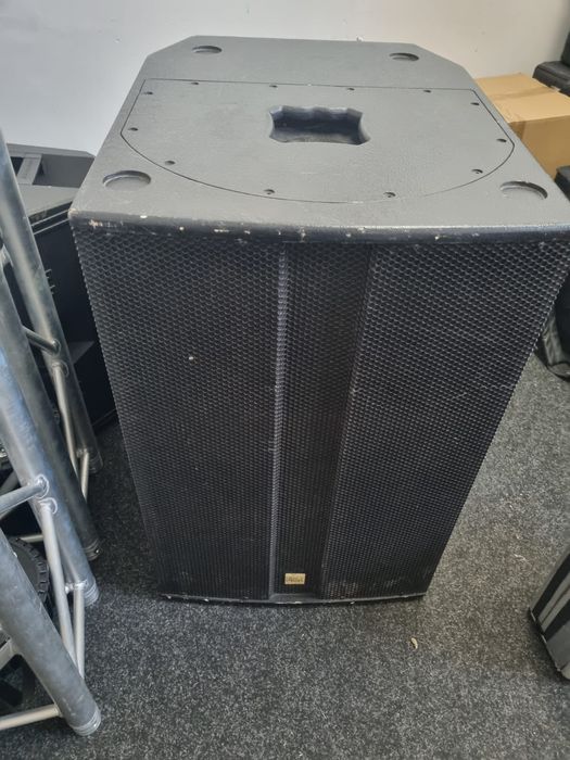 Vând subwoofer activ the box pro achat 118 A