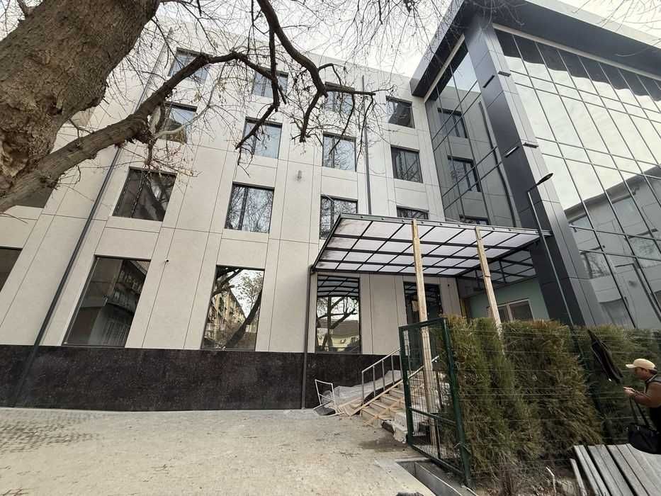 Сдаётся отдельно стоящее здание 2000 м² в районе Максим Горький