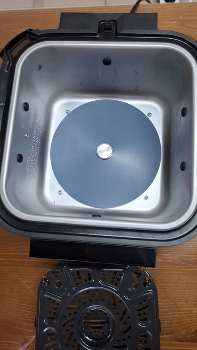 Мултикукър Фрайър Ninja Foodi  Speedi ON400EUCP,1760 W,5.7л10 програми.златен