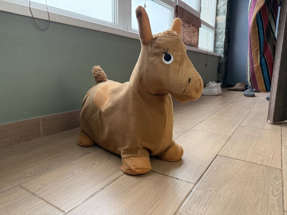 Отдам надувного ослика