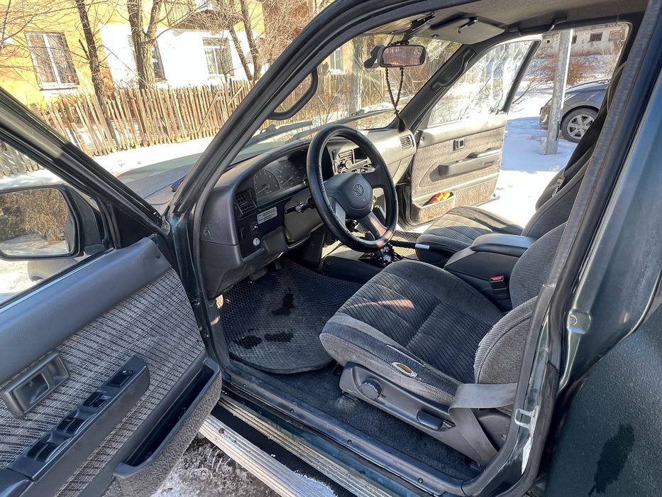Продам машину toyota 4runner 130