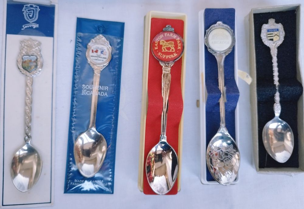 Lingurițe suvenir placate cu argint, pentru colecționari din anul 1990