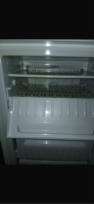 Продам морозильник