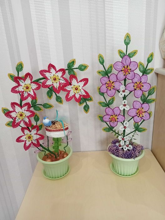 Цветы и деревья из бисера.