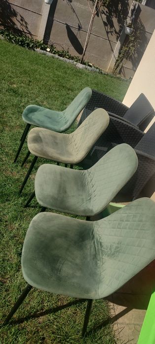 Vând set de 4 scaune bucătărie/living verde smarald