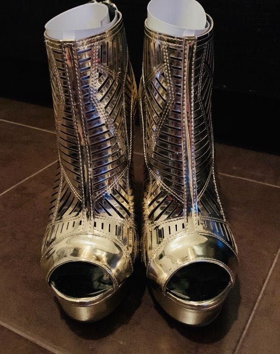 Луксозни златисти стилни вип боти УникатТопМодел Колекция VIP New25/26