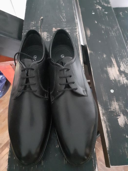 Pantofi bărbătești