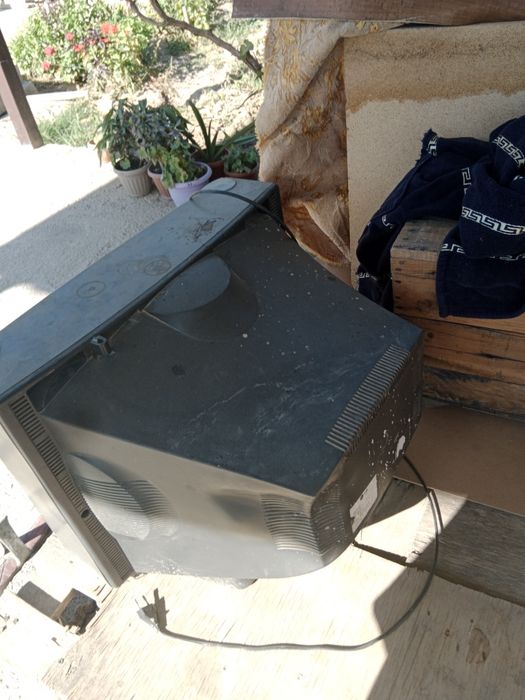 Продам телевизор