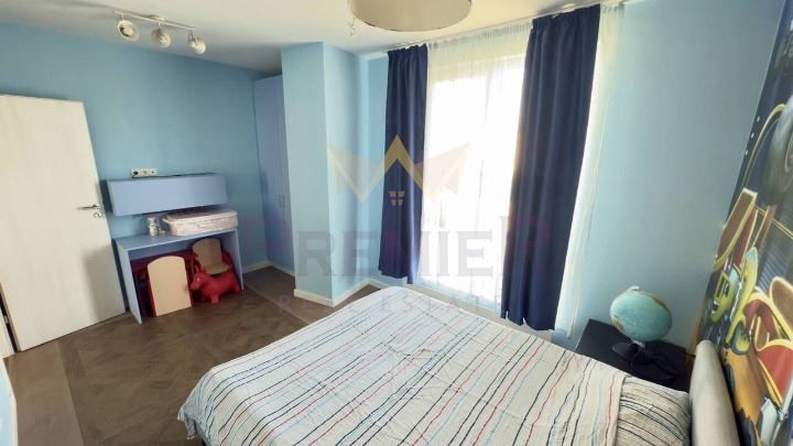Продава се Тристаен апартамент в Бургас, Сарафово - 99 кв.м за 2061 €/кв.м - Снимка #4