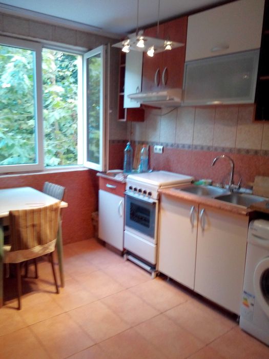 Direct Proprietar inchiriez Garsoniera spatioasa etaj 2 Izv Crisului, mobilata modern utilata 40mp