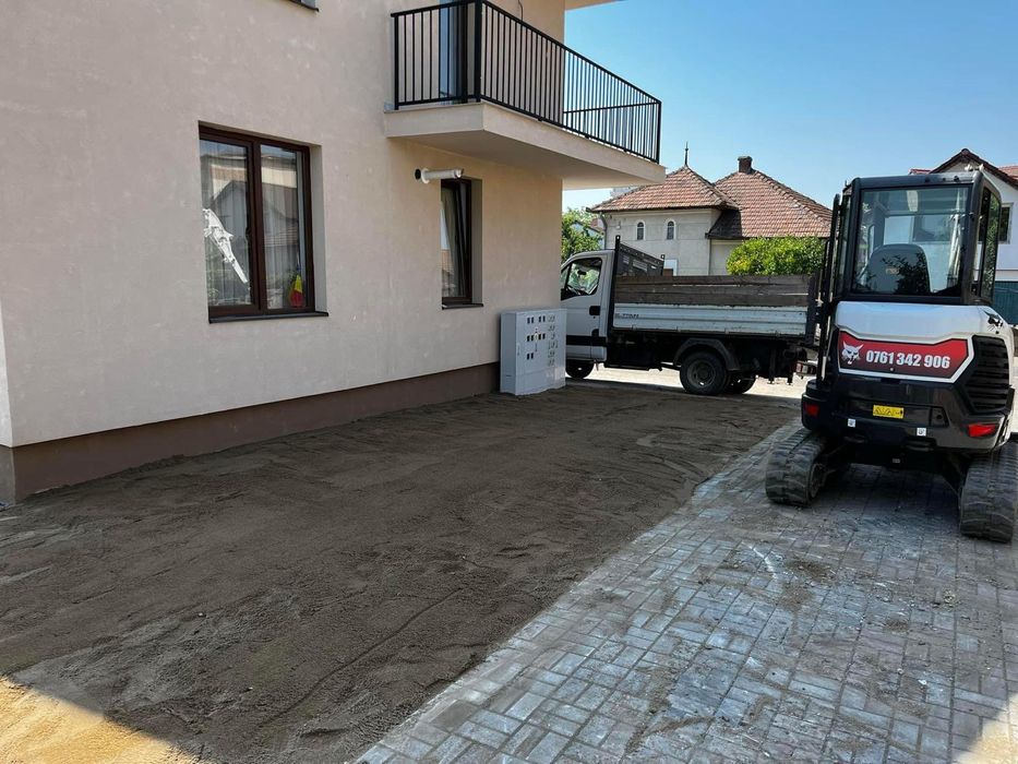 miniexcavator-excavator de inchiriat și basculabila