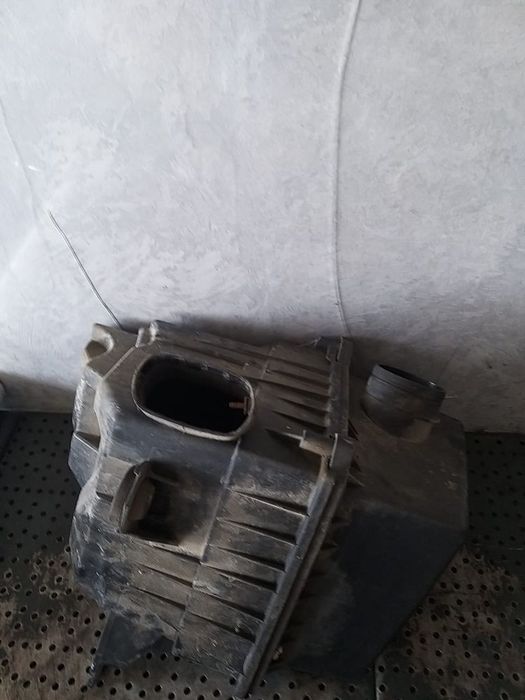 Carcasa filtru aer 1.2 b skoda fabia 1 6y