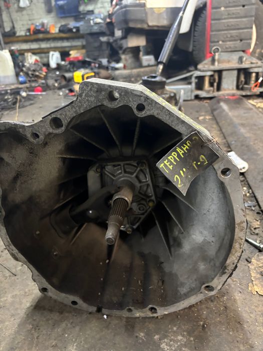 Коробка от Ниссан террано