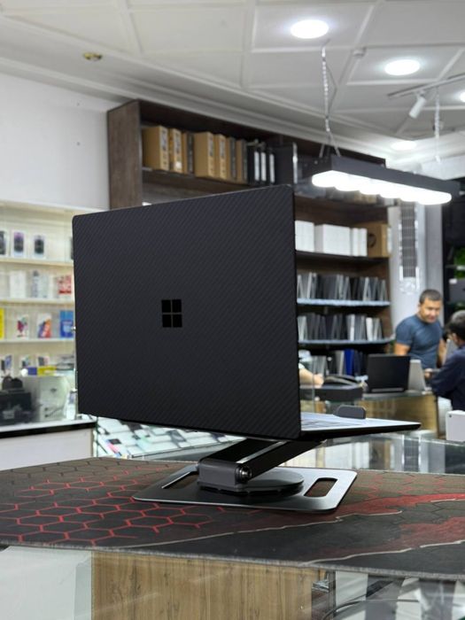 Surface core i7-11avlod narxini kelishamiz