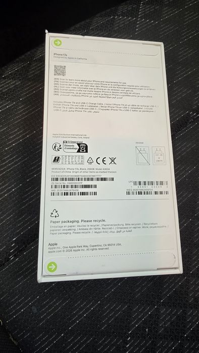Iphone 17e  256 гб