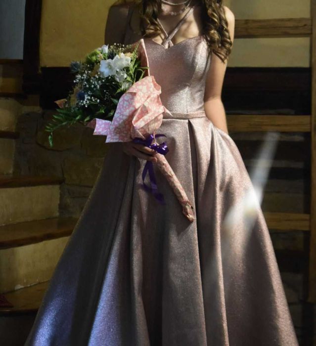 Официална рокля за специални поводи