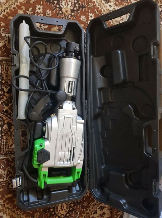 Къртач  и скеле под наем!