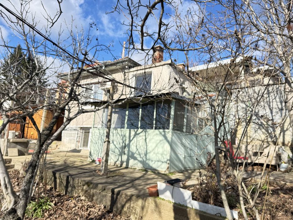 Продава къща в гр. Казанлък