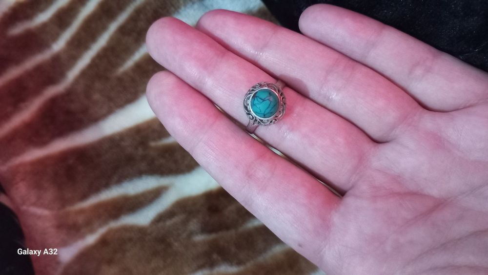 Серебрянное колечко с камнем Феруза  проба 925