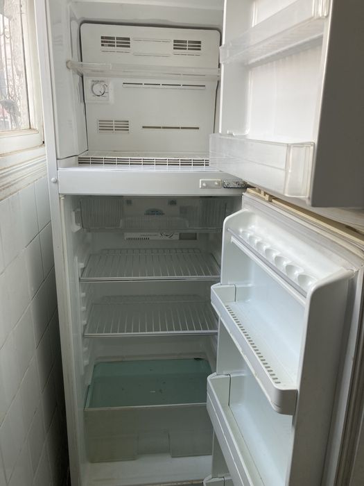 Продаеться холодильник Daewoo