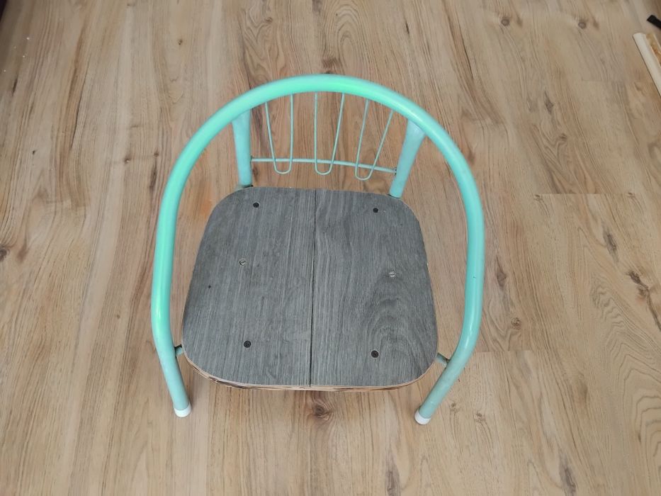 ПРОДАВАМ СТОЛЧЕ!
Здраво и стабилно – в отлично състояние!
   М