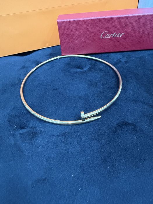 Гривни и колие Cartier
