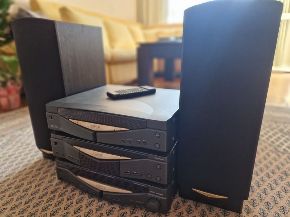 Стереоуредба Kenwood