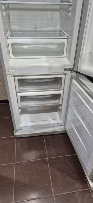 Холодильник LG + люстры