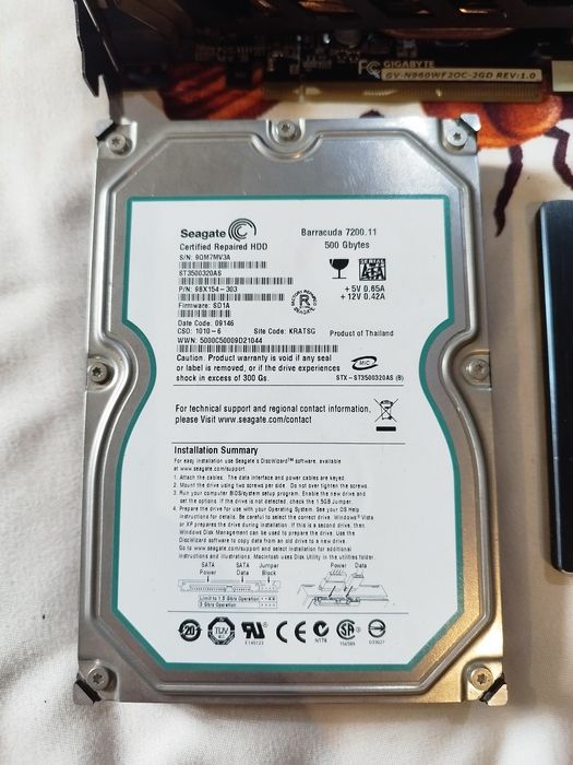 Vând piese de calculator