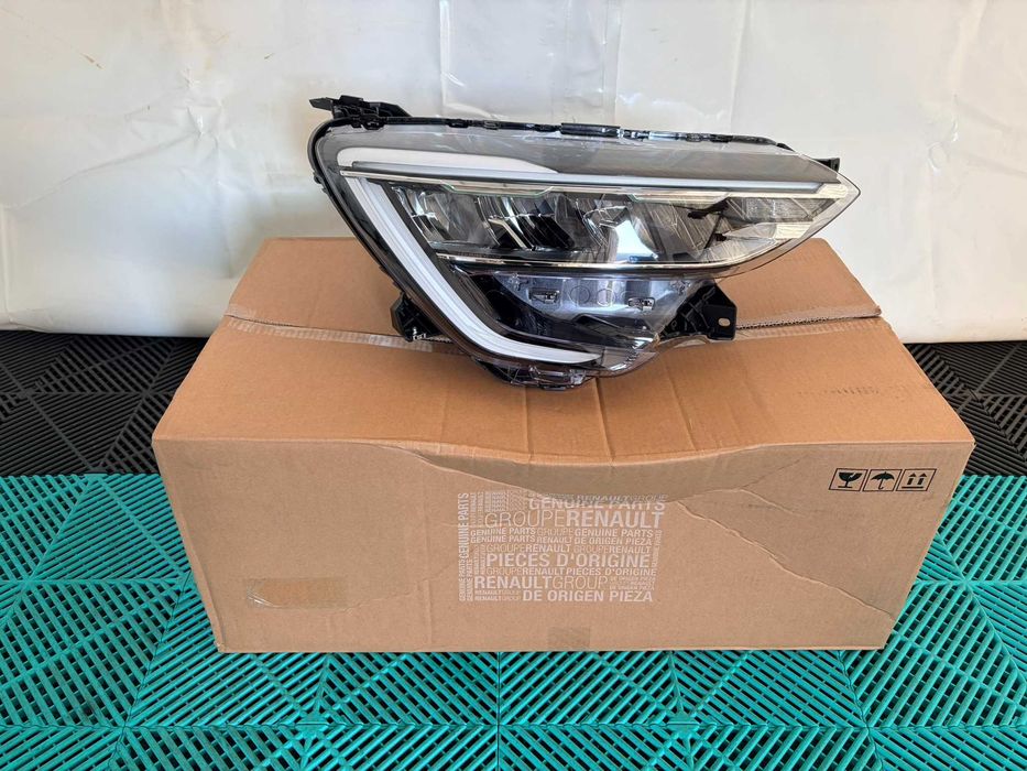 Far faruri dreapta Led Pure Vision Renault Arkana nou original Renault
