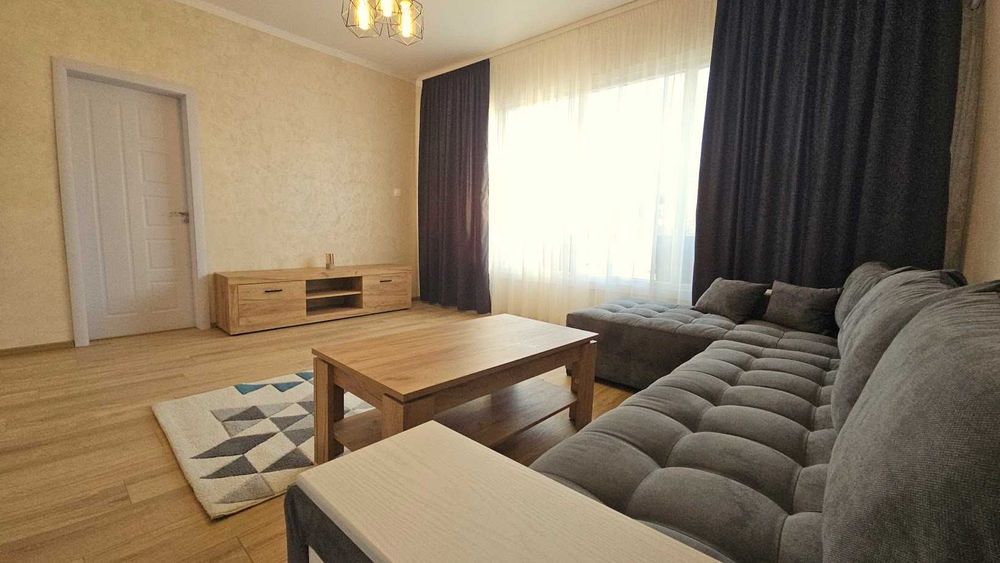 Продава се Двустаен апартамент в Пловдив, Център - 64 кв.м за 2024 €/кв.м - Снимка #4