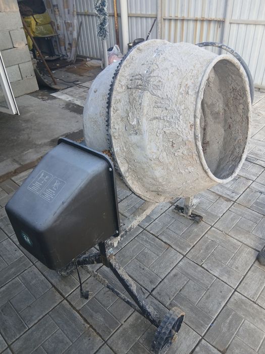 Продам бетономешалку