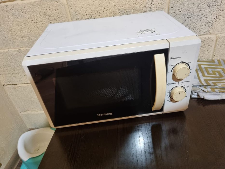 Микроволновка продам