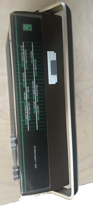Discret, modest, mic receptor radio