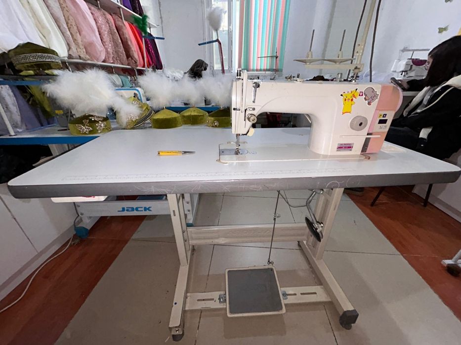 Швейная машина  в хорошем состоянии